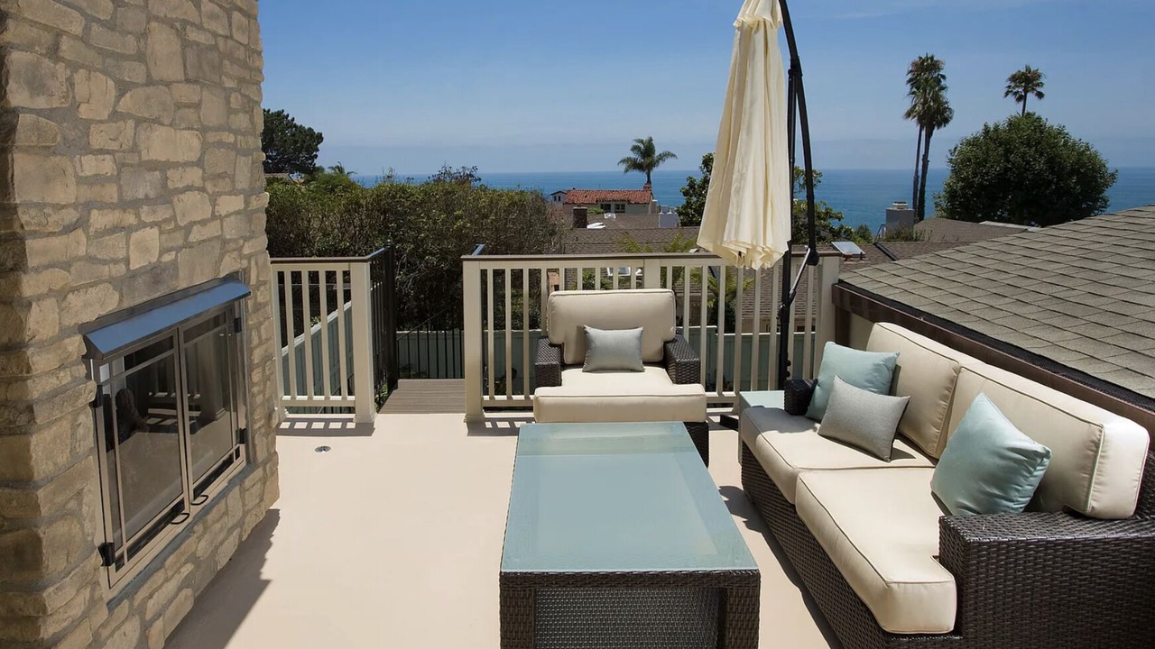 Photo of Patio Balcony in Three Arch Bay