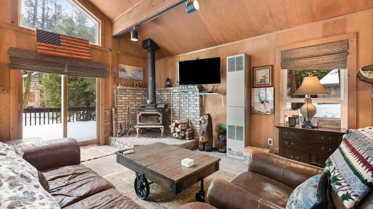 Photo of Livingroom in Sierra Cedars