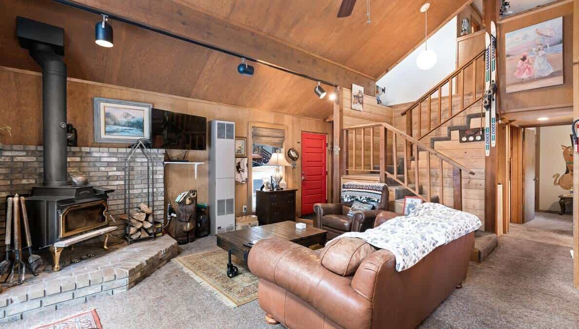 Photo of Livingroom in Sierra Cedars