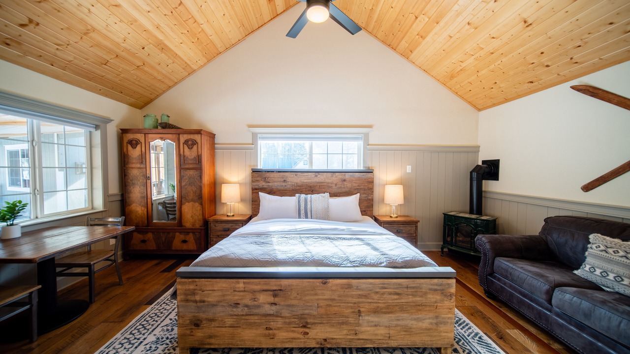 Photo of Bedroom in McCloud