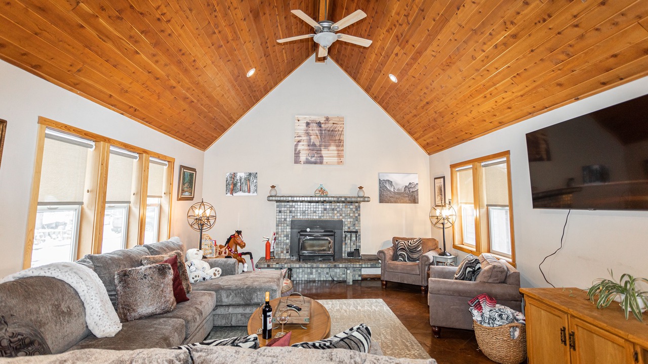 Photo of Livingroom in Portola