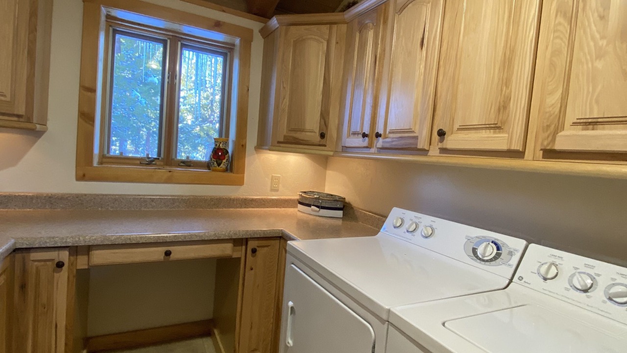 Photo of Bedroom in Lake Davis