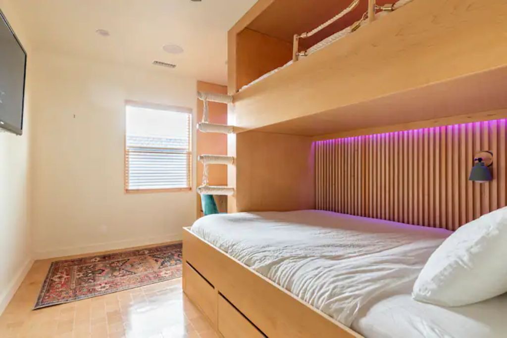 Photo of Bedroom in Belmont Shore