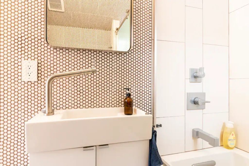 Photo of Bathroom in Belmont Shore