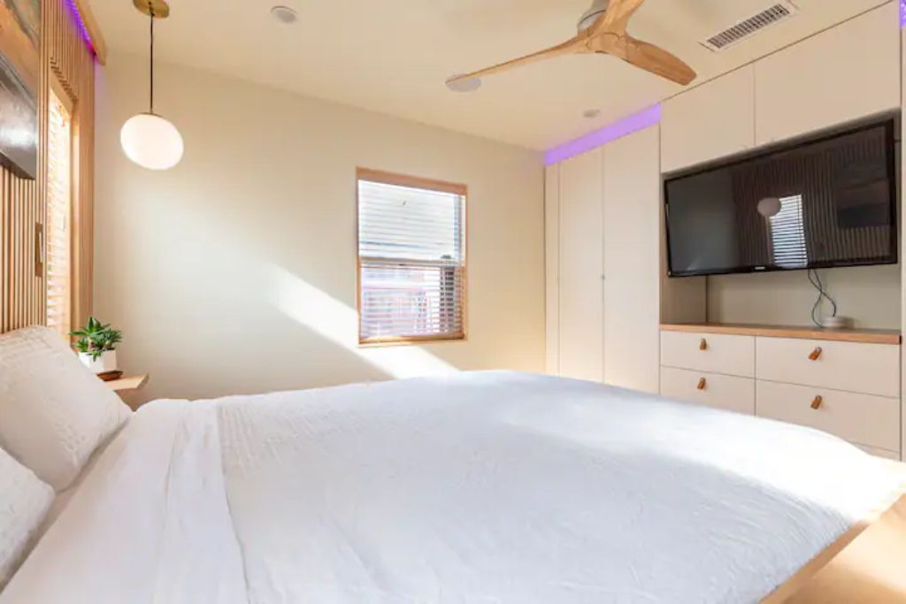 Photo of Bedroom in Belmont Shore