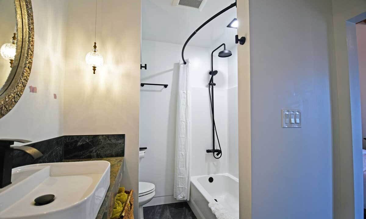 Photo of Bathroom in Old Town Camarillo