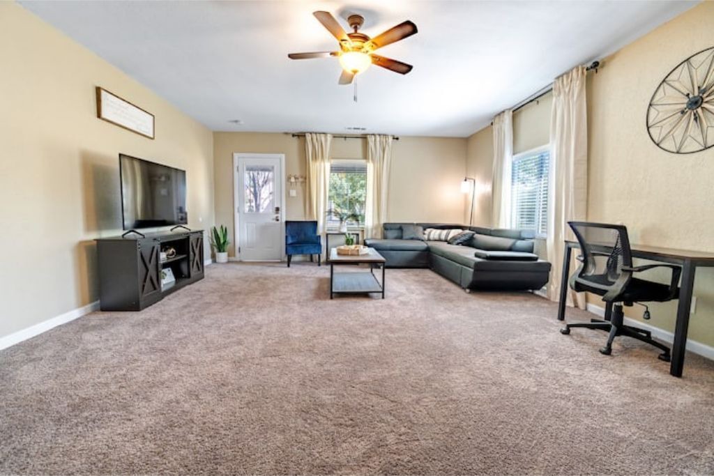 Photo of Livingroom in Exeter