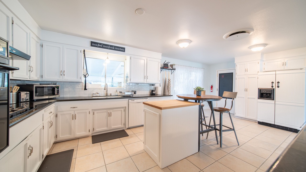 Photo of Kitchen in Shasta Lake
