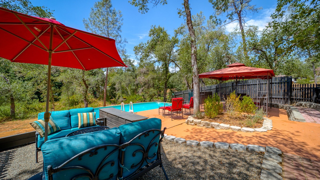 Photo of Patio Balcony in Shasta Lake