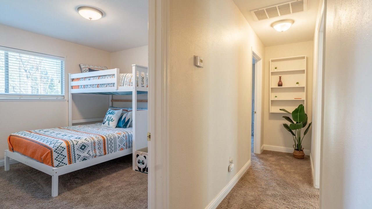 Photo of Bedroom in Shasta Lake