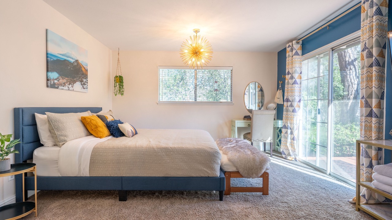 Photo of Bedroom in Shasta Lake