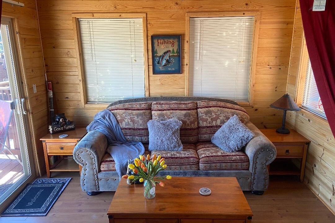 Photo of Livingroom in Peninsula Village