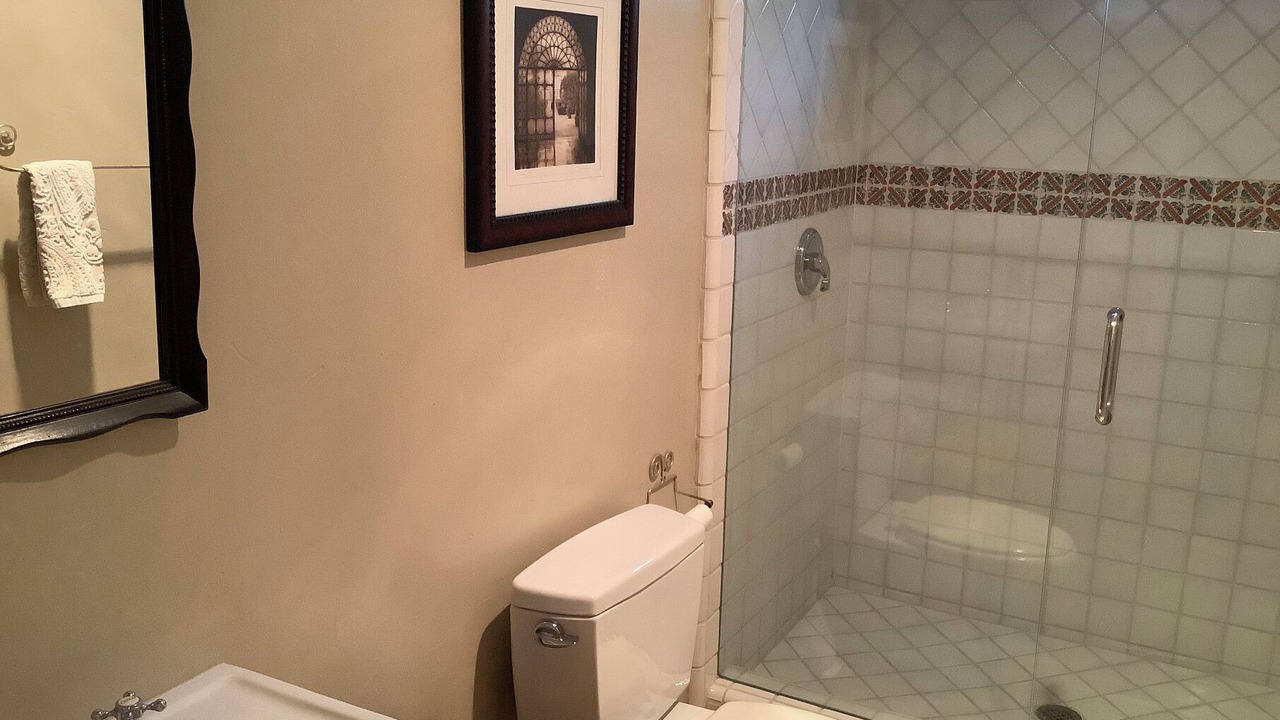 Photo of Bathroom in West Mesa