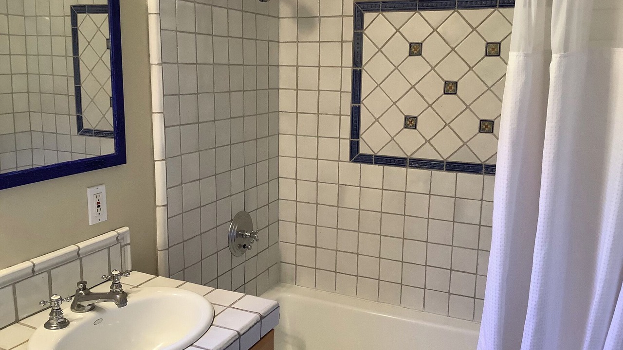 Photo of Bathroom in West Mesa