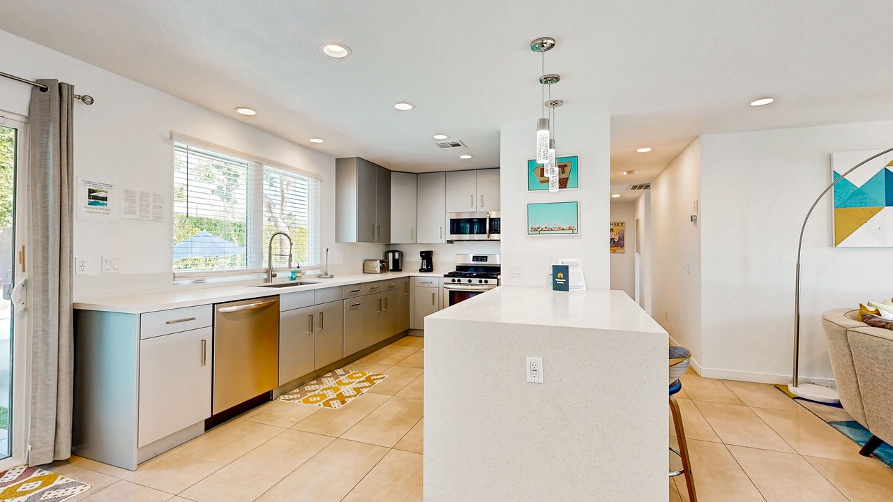 Photo of Kitchen in Racquet Club South