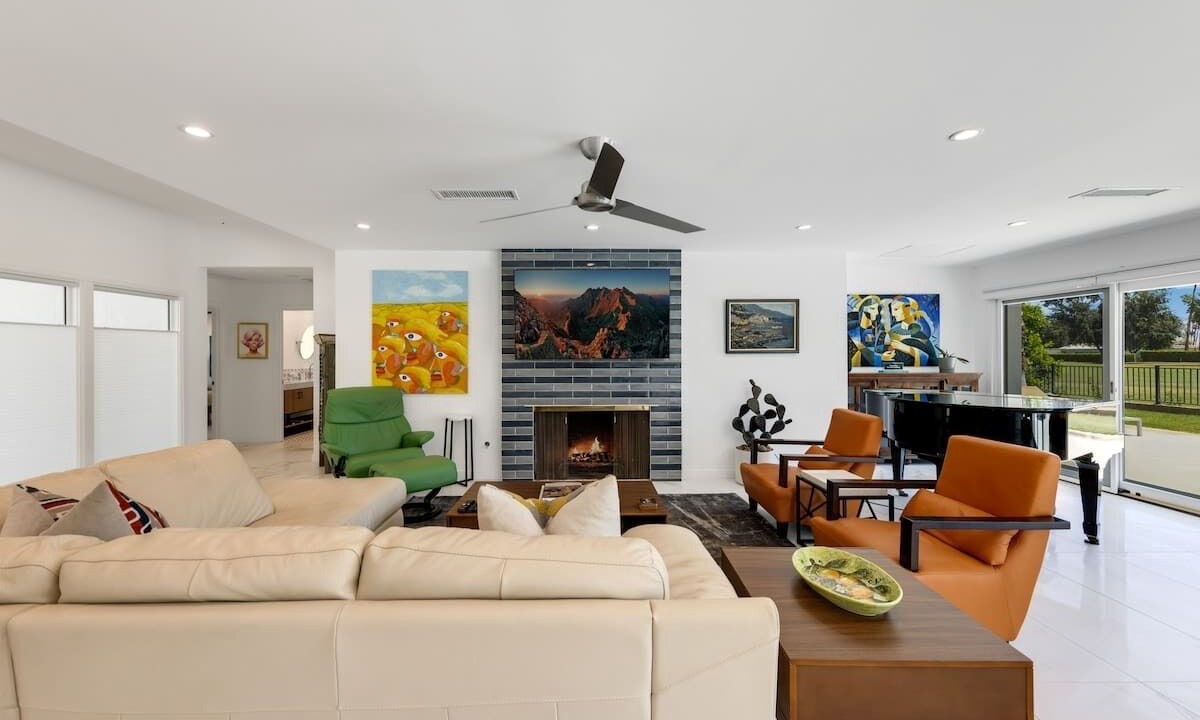 Photo of Livingroom in Indian Canyon