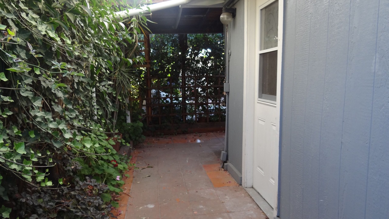 Photo of Outdoor in Tennyson - Alquire