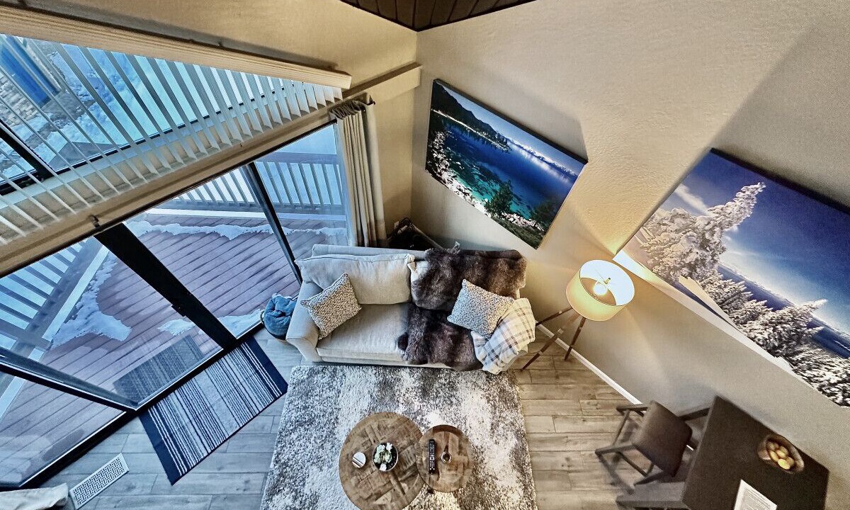 Photo of Livingroom in Tahoe Keys