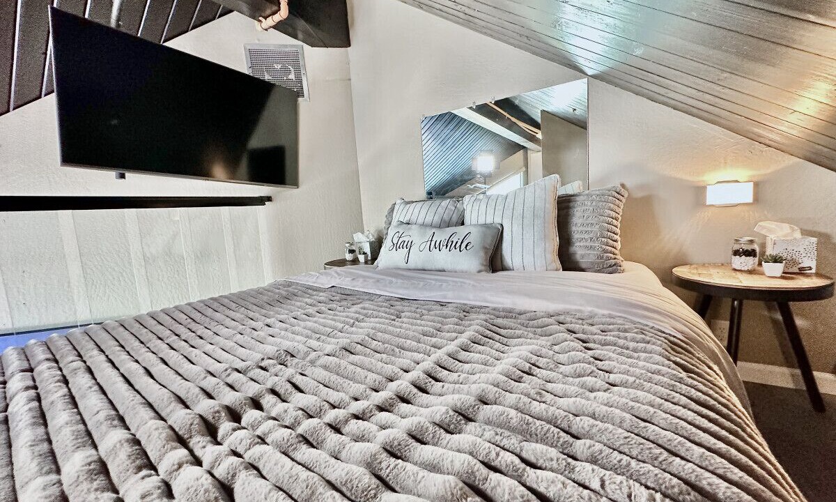 Photo of Bedroom in Tahoe Keys