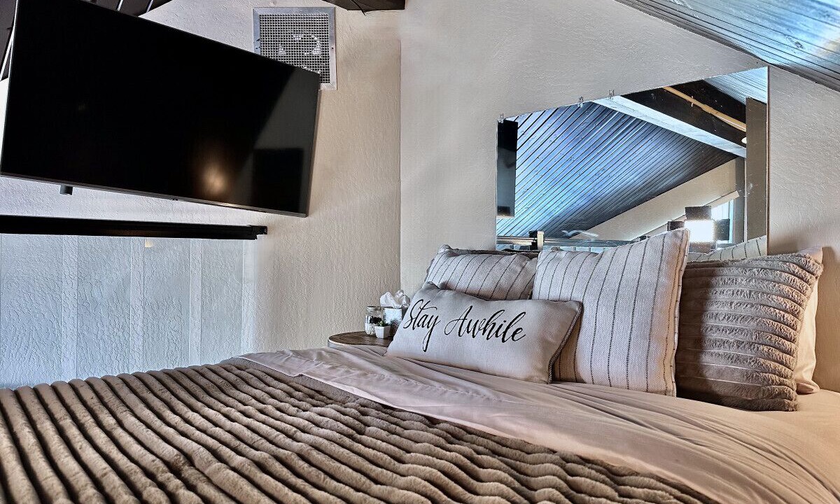 Photo of Bedroom in Tahoe Keys