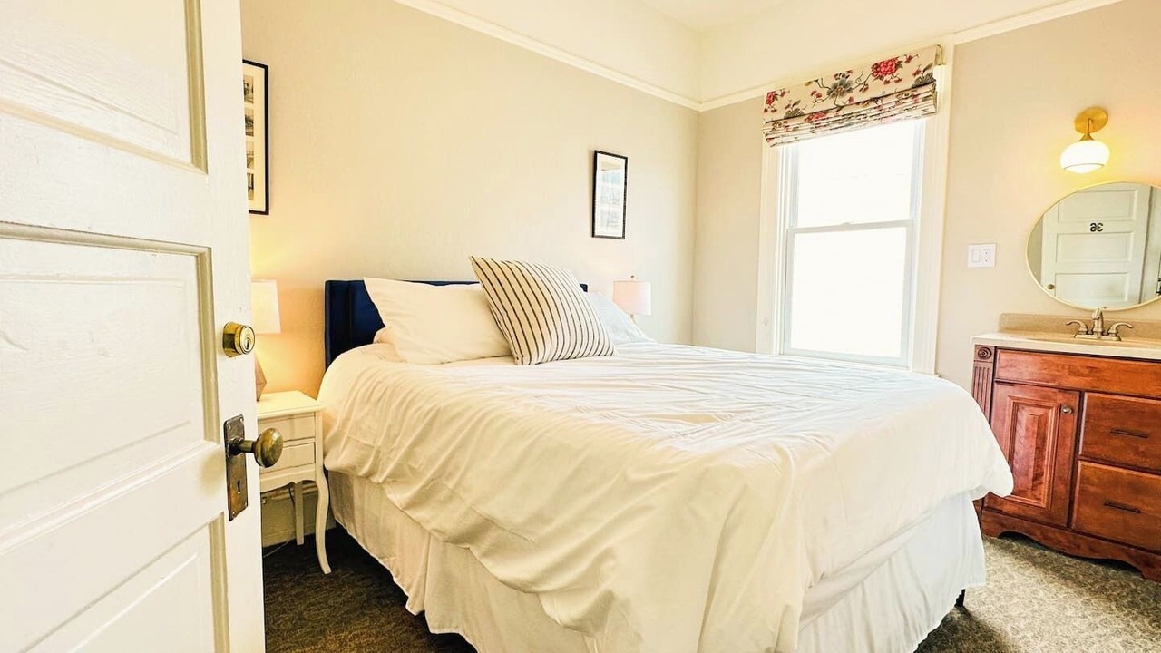 Photo of Bedroom in Duboce Triangle