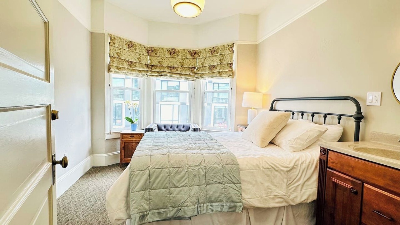 Photo of Bedroom in Duboce Triangle