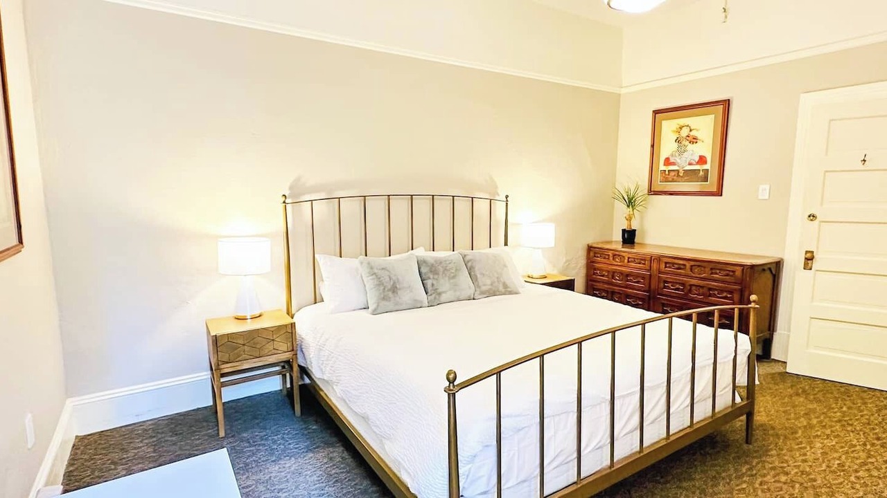 Photo of Bedroom in Duboce Triangle