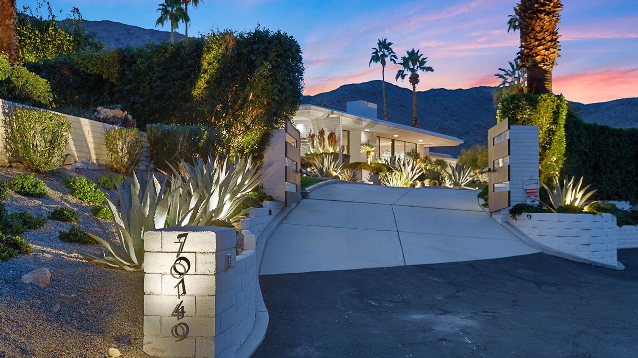 Photo of Outdoor in Thunderbird Heights