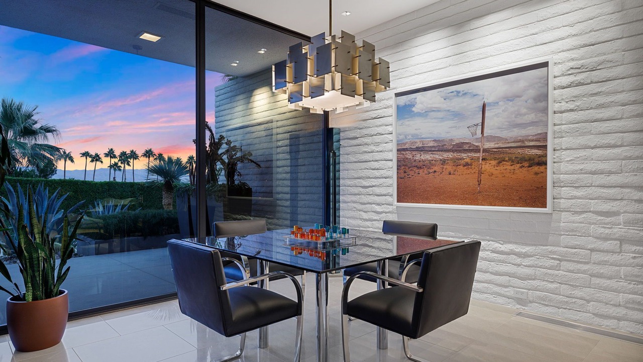 Photo of Outdoor in Thunderbird Heights