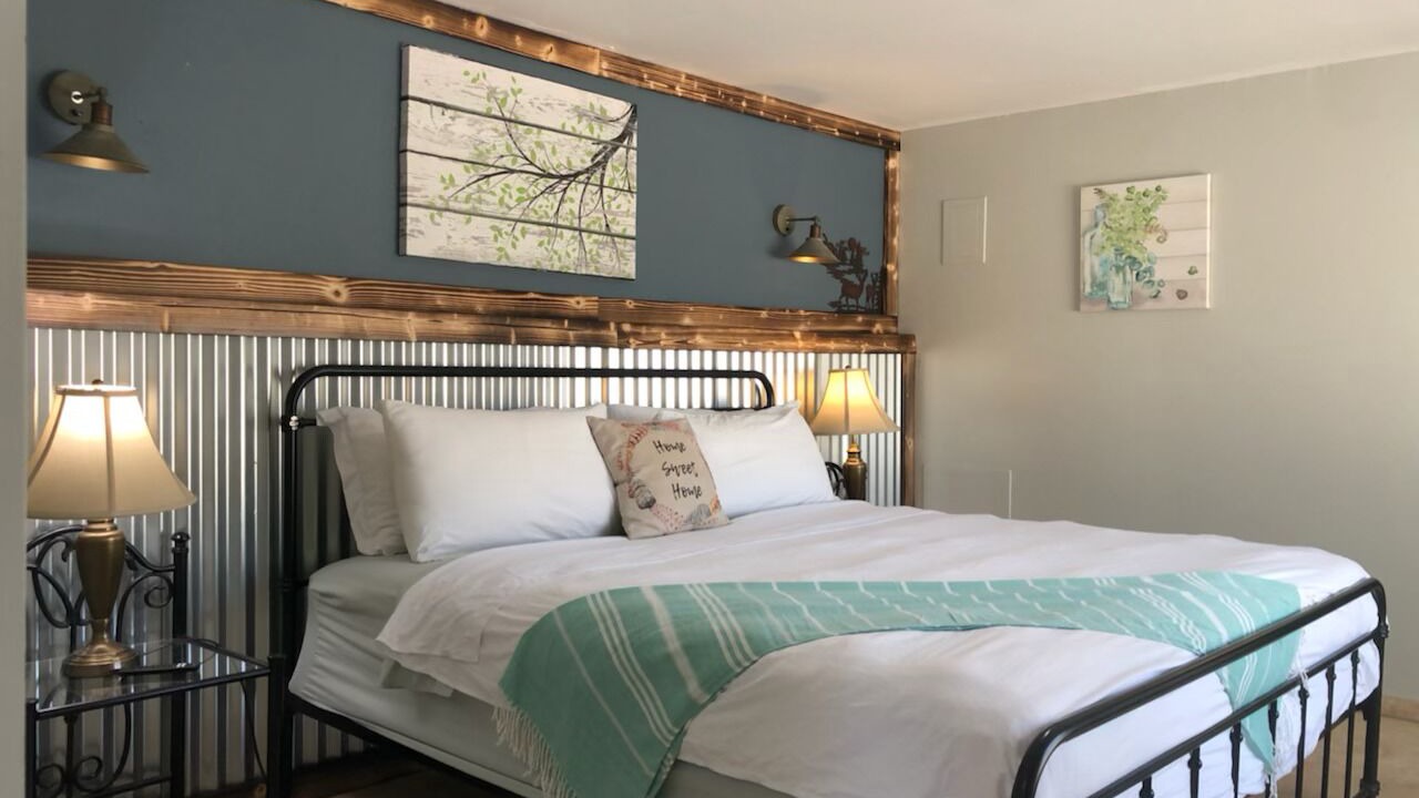 Photo of Bedroom in Olancha
