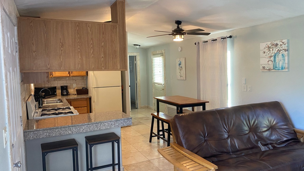 Photo of Livingroom in Olancha