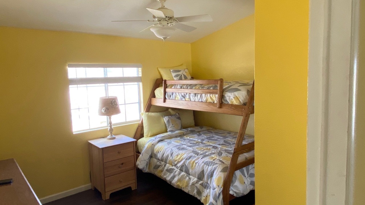 Photo of Bedroom in Olancha