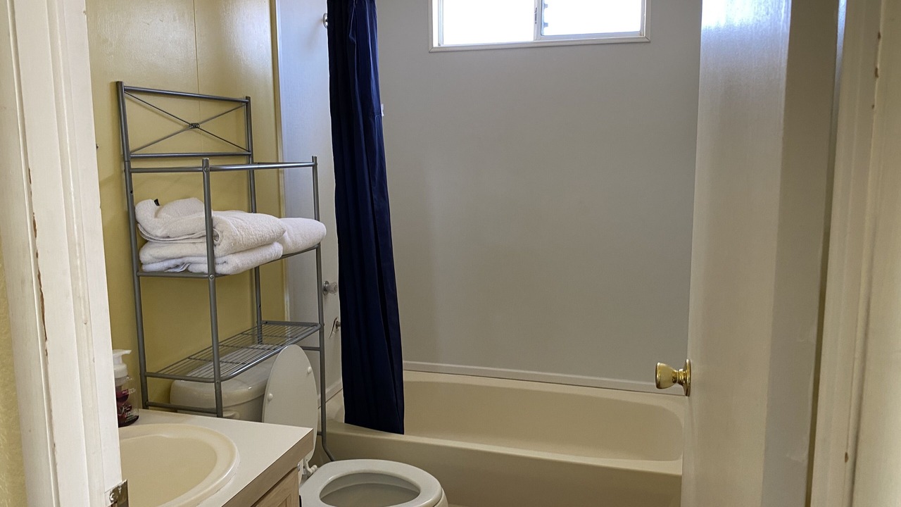 Photo of Bathroom in Olancha
