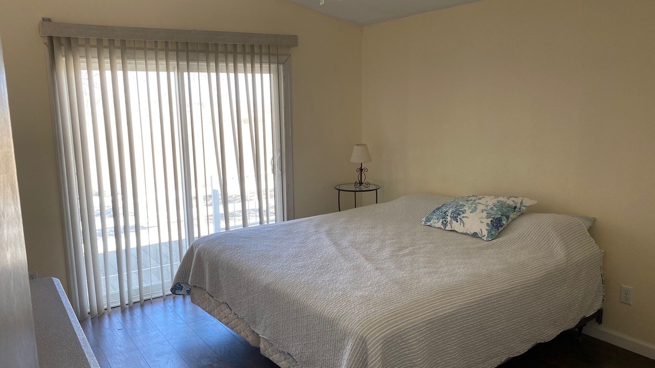 Photo of Bedroom in Olancha