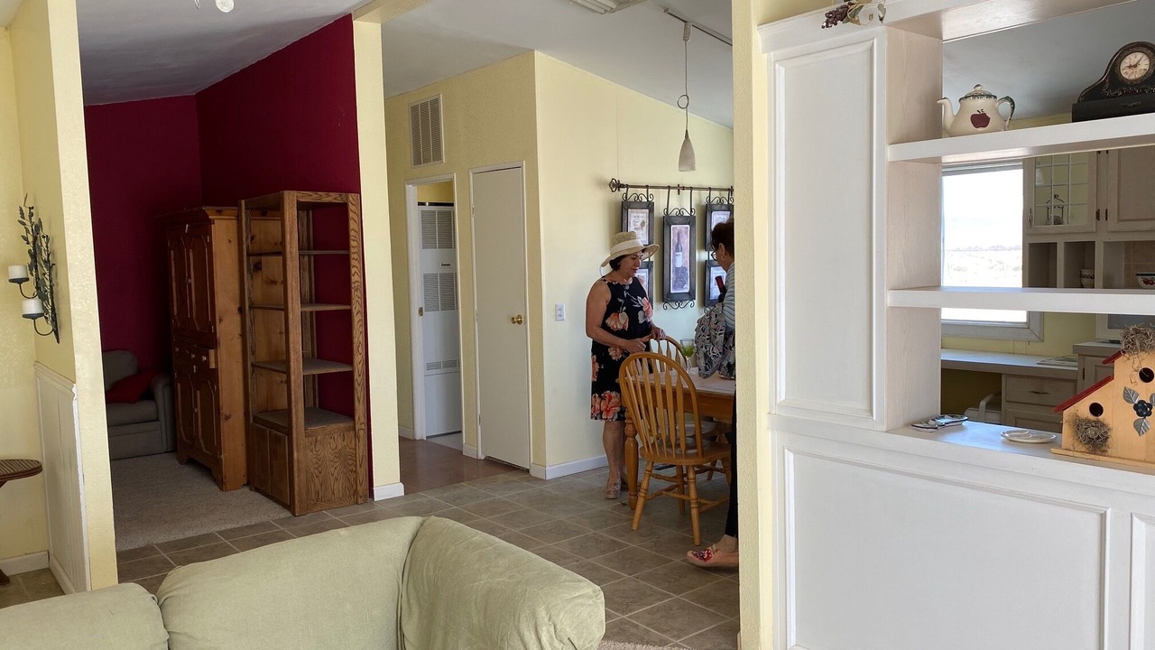 Photo of Livingroom in Olancha