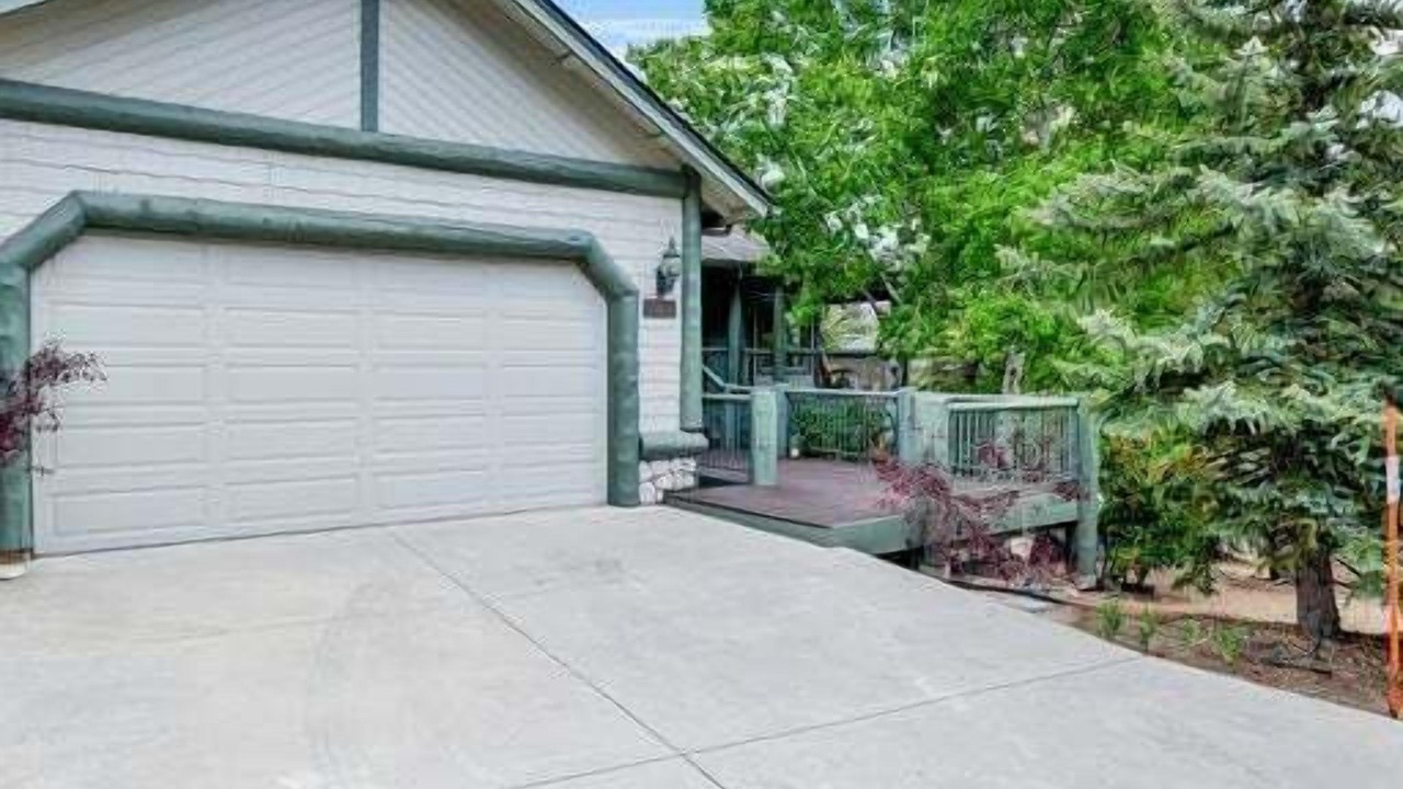Photo of Outdoor in Castle Glen Estates