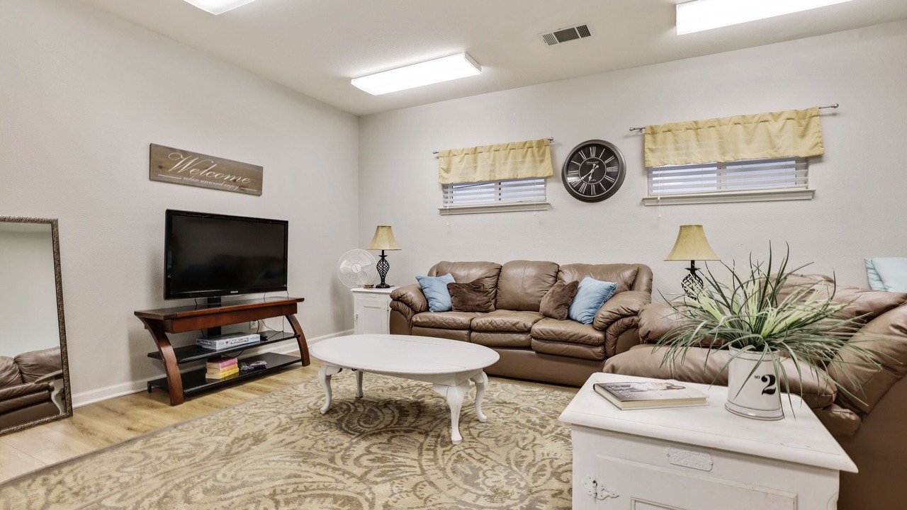 Photo of Livingroom in Springville