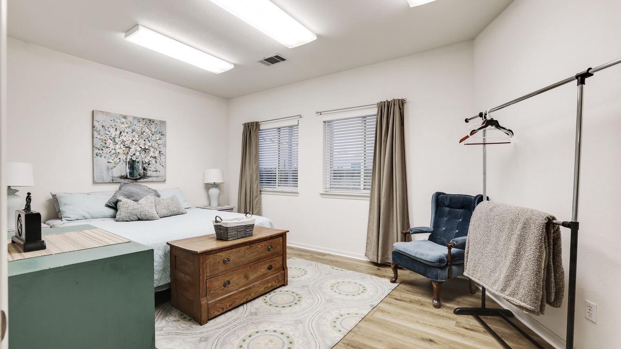 Photo of Bedroom in Springville