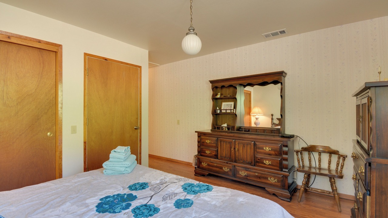 Photo of Bedroom in Harden Flat
