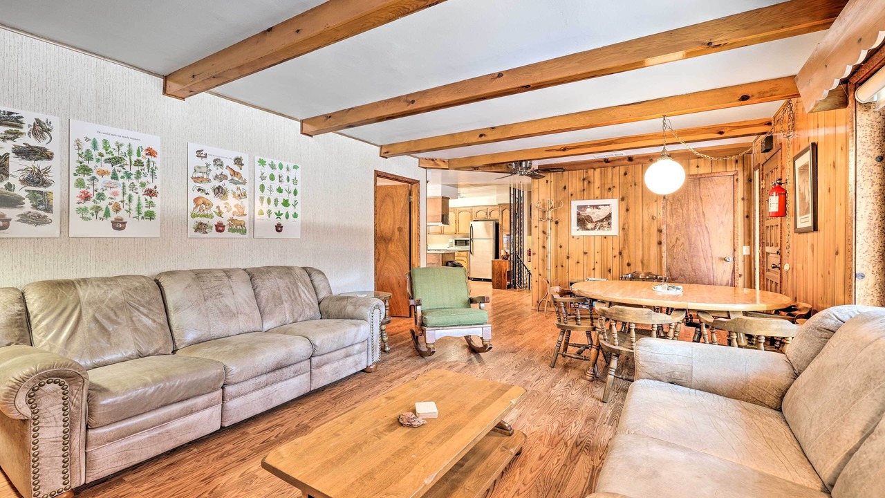 Photo of Livingroom in Harden Flat