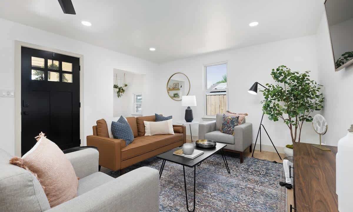 Photo of Livingroom in Exeter