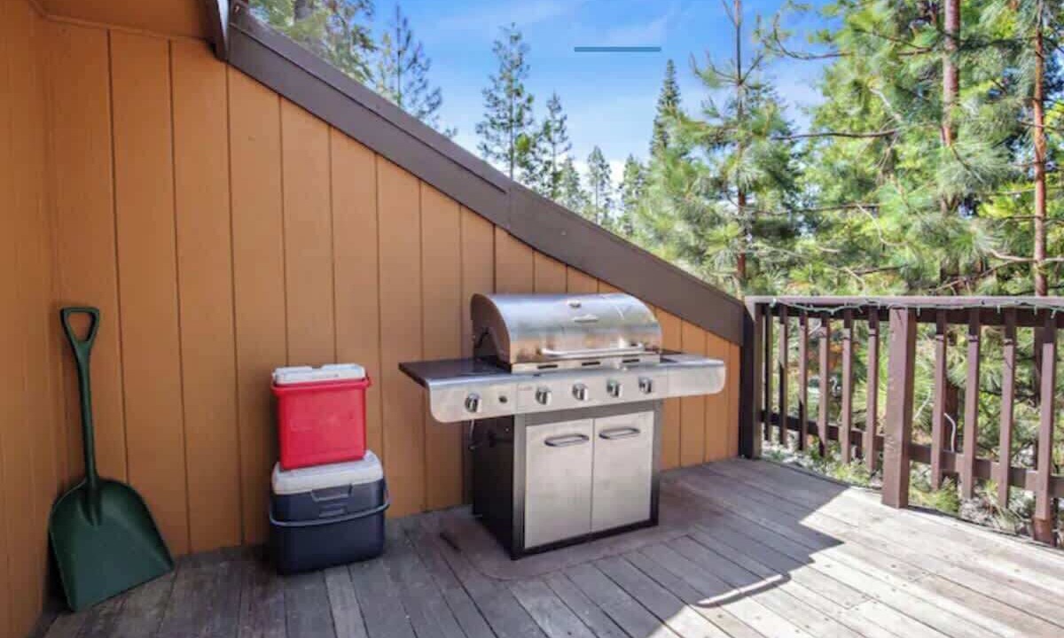 Photo of Patio Balcony in Shaver Lake