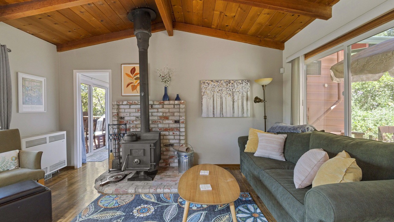 Photo of Livingroom in Twain Harte