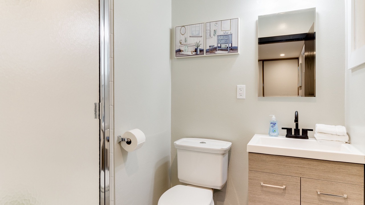 Photo of Bathroom in West Hills