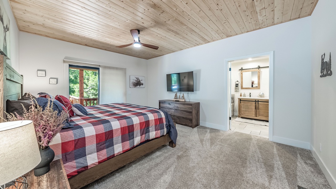 Photo of Bedroom in Granite Ridge