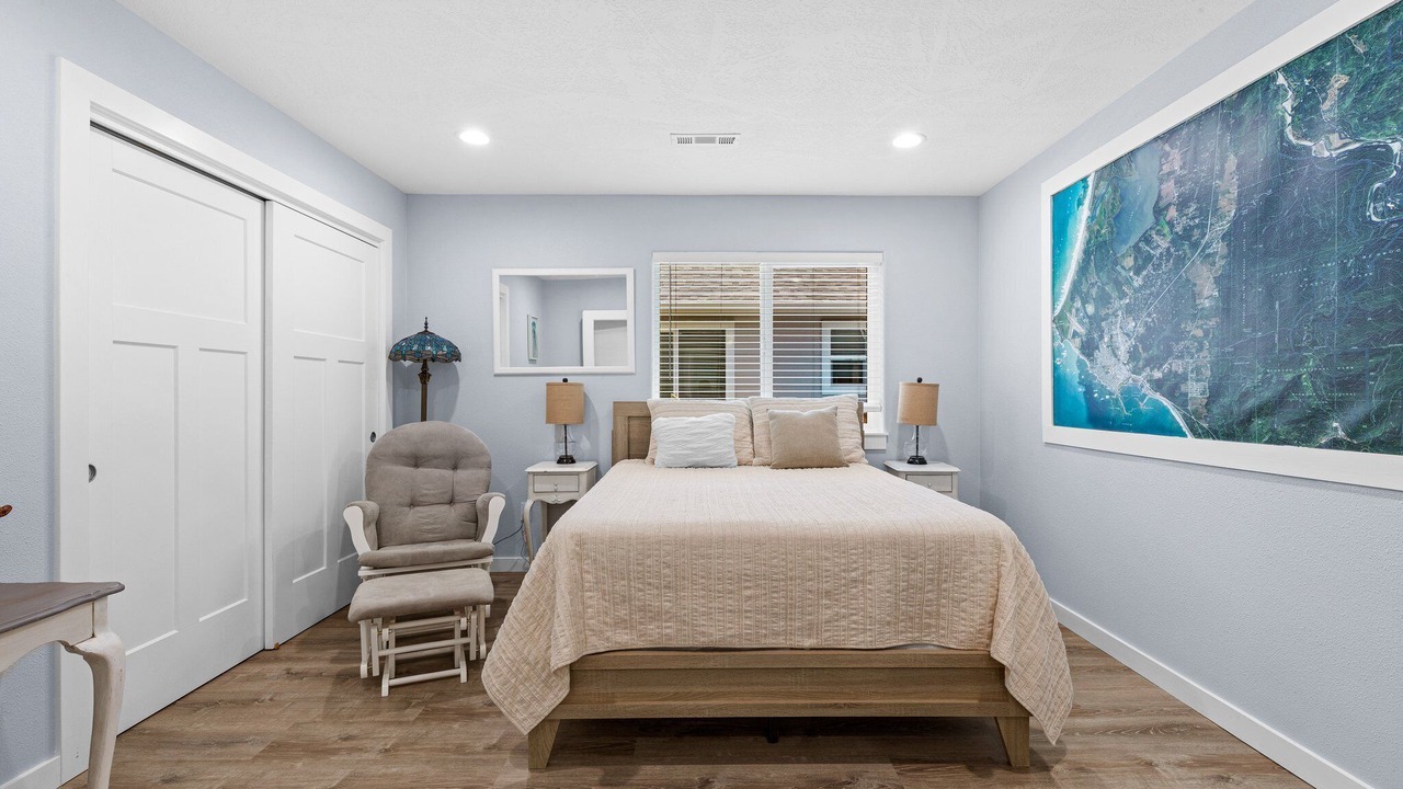 Photo of Bedroom in Crescent City North