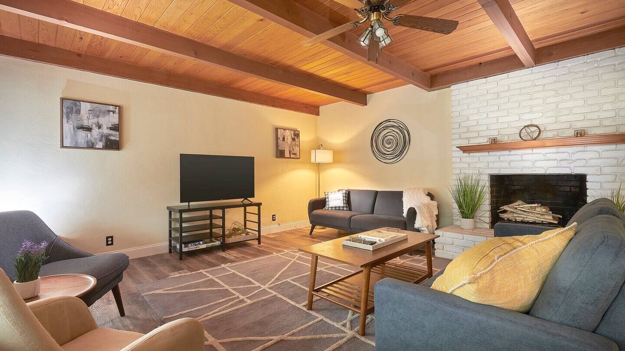 Photo of Livingroom in Raisin