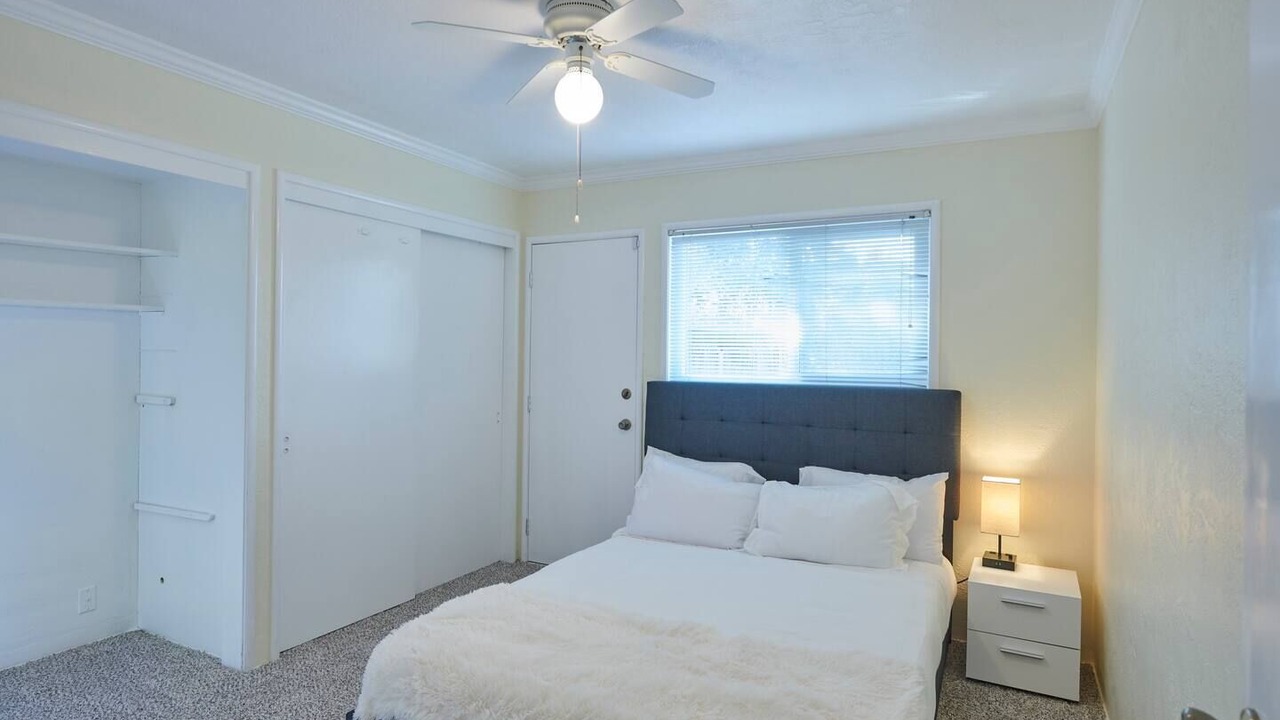 Photo of Bedroom in Raisin