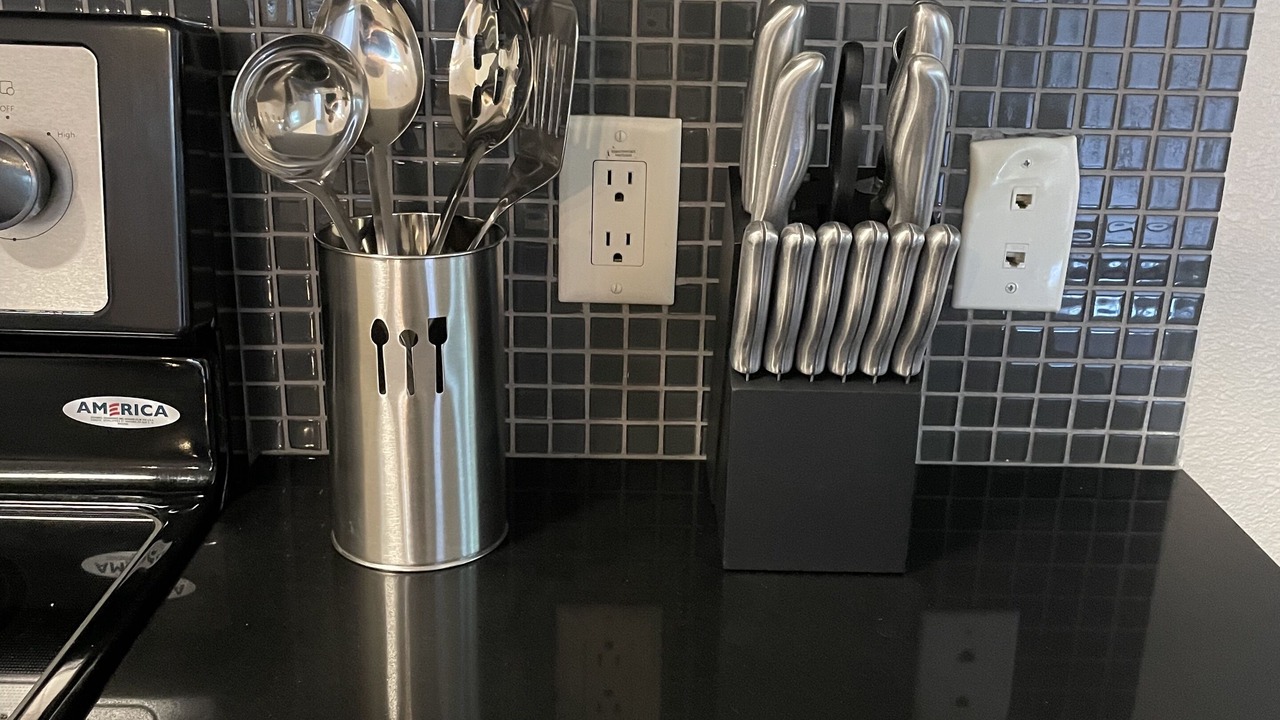 Photo of Kitchen in Mid-Wilshire
