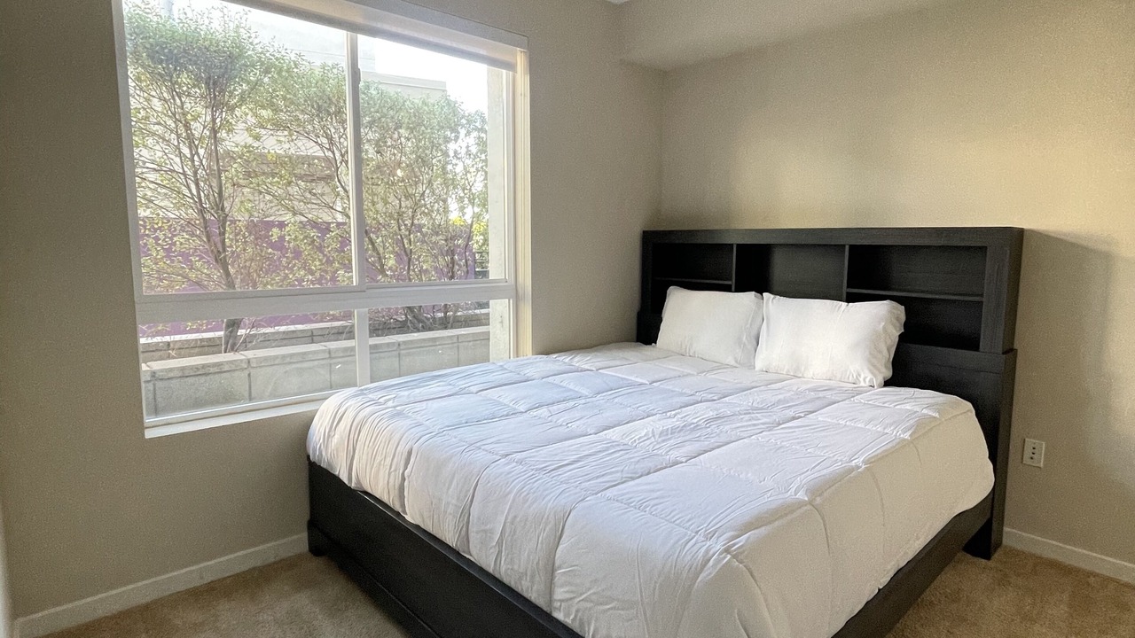 Photo of Bedroom in Mid-Wilshire